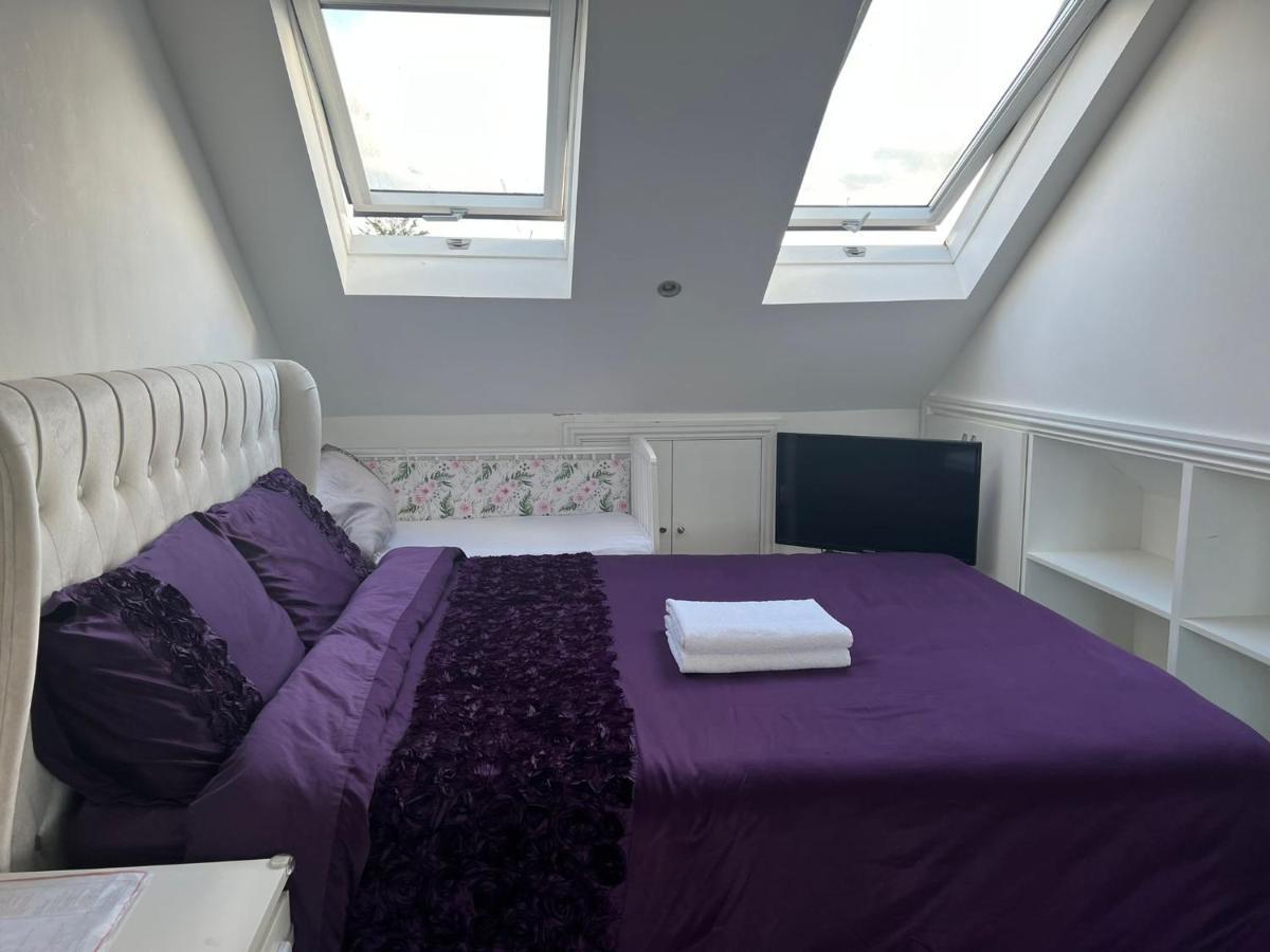 Deluxe Homestay Near Tottenham Hotspur Stadium 런던 외부 사진